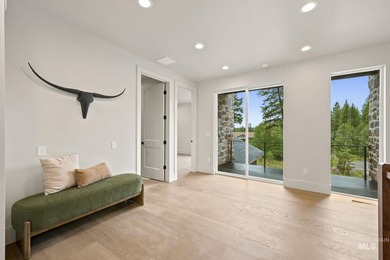 Nestled on a private, majestic wooded lot, this exquisite - photo 10