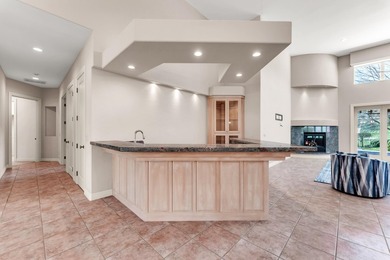 Welcome to luxury living in Springfield's most exclusive gated - photo 14