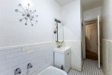 Spacious Two-Bedroom Home with Formal Dining Room in Crown - photo 17