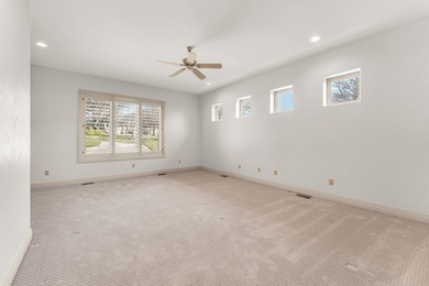 Welcome to luxury living in Springfield's most exclusive gated - photo 19