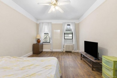Spacious Two-Bedroom Home with Formal Dining Room in Crown - photo 23