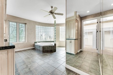 Welcome to luxury living in Springfield's most exclusive gated - photo 25