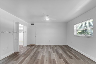 Welcome to this beautifully updated 2-bedroom, 2.5-bath corner - photo 25