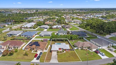 Some homes just make everyday life feel a little more like - photo 28