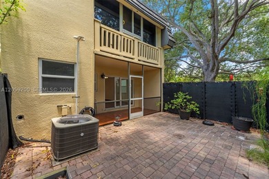 Welcome to this beautifully updated 2-bedroom, 2.5-bath corner - photo 31
