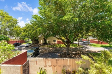 Welcome to this beautifully updated 2-bedroom, 2.5-bath corner - photo 33