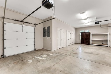 Welcome to luxury living in Springfield's most exclusive gated - photo 34