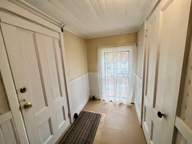 Vintage 4-bedroom house in historic Belfast with a long history - photo 36