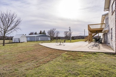 Two-Story Lodge-Style Home on 110 Acres - Hunting Retreat & - photo 6