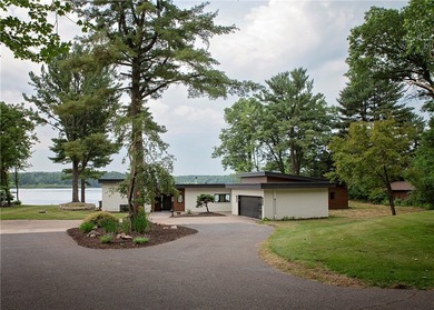 Rare opportunity for a luxury home on the most valuable lot on - photo 3