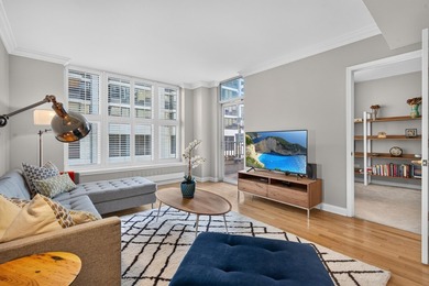 Experience refined & luxurious city living in this beautifully - photo 2