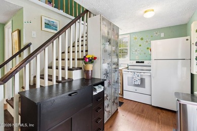 One-of-a-kind home! This 2 bed, 1 bathroom cottage includes a - photo 12
