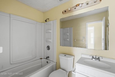 Welcome to this cozy and affordable single-family home in the - photo 15