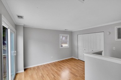 Gorgeous, move-in-ready, end-unit townhouse with 2 bedrooms, 1.5 - photo 16
