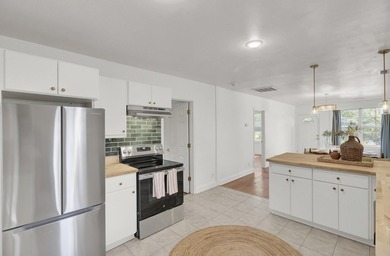 Welcome to 4758 Aster Drive- a beautifully renovated two-bedroom - photo 19