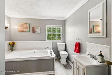 One-of-a-kind home! This 2 bed, 1 bathroom cottage includes a - photo 19