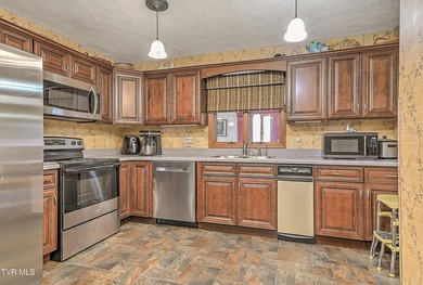 This home checks all the boxes if you are looking for one level