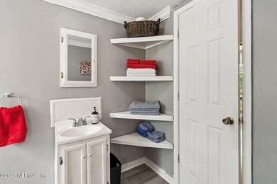 One-of-a-kind home! This 2 bed, 1 bathroom cottage includes a - photo 21