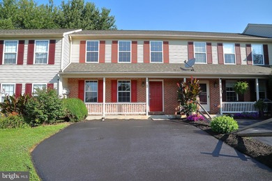 Totally renovated townhome like brand new! You' ll appreciate