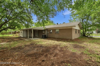 Welcome to this cozy and affordable single-family home in the - photo 24