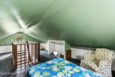 One-of-a-kind home! This 2 bed, 1 bathroom cottage includes a - photo 27