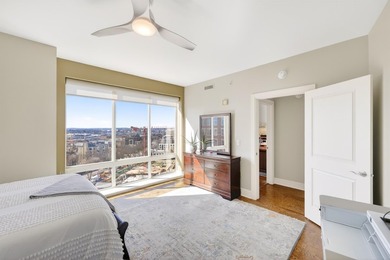 Don't miss this rare and stunning two-level corner penthouse - photo 28
