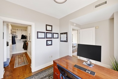 Don't miss this rare and stunning two-level corner penthouse - photo 31