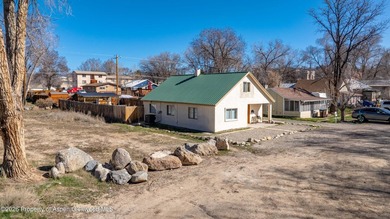 Welcome to a rare opportunity 3Bed and 3Bath and rental income! - photo 3