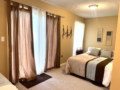 3 BR - 2 BA in a PRIME location at ROUGH RIVER LAKE!! - photo 19