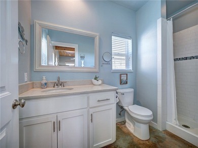Attractive four bedrooms, 3.5 baths, free standing condo located - photo 14