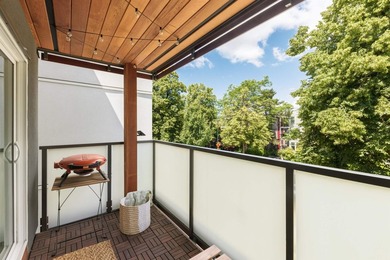 Beautifully renovated 1-bedroom home offers an exceptionally - photo 16