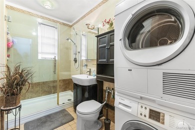 Welcome to this spacious Bensonhurst cooperative offering - photo 20