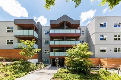 Beautifully renovated 1-bedroom home offers an exceptionally - photo 21