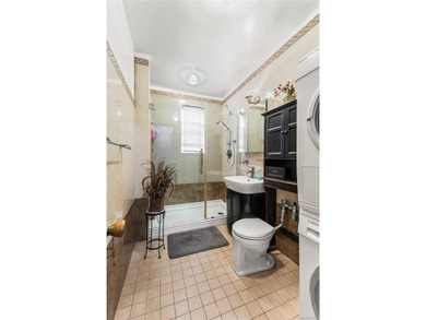 Welcome to this spacious Bensonhurst cooperative offering - photo 21