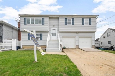 Attention All Boaters! BEST PRICED WATERFRONT IN FREEPORT LONG - photo 2