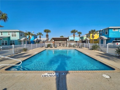 Attractive four bedrooms, 3.5 baths, free standing condo located - photo 28