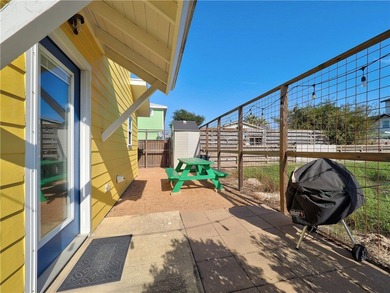 Attractive four bedrooms, 3.5 baths, free standing condo located - photo 29