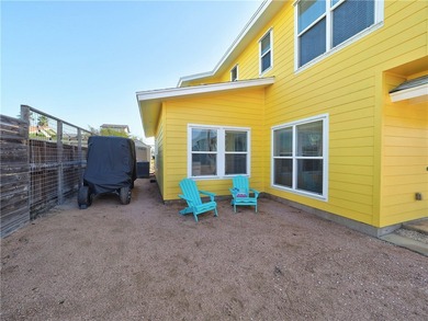 Attractive four bedrooms, 3.5 baths, free standing condo located - photo 31