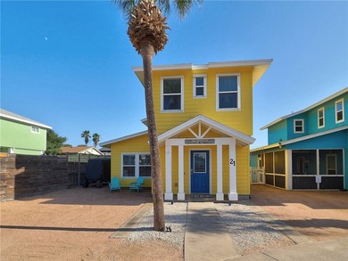 Attractive four bedrooms, 3.5 baths, free standing condo located - photo 32