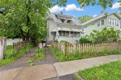 Move right into this 3 bedroom and 2bath home in the City of - photo 1