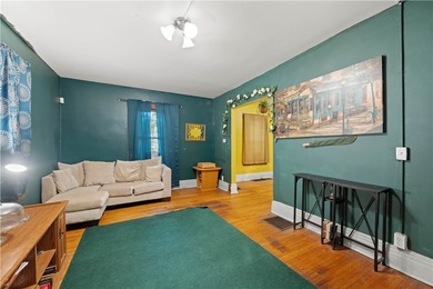Move right into this 3 bedroom and 2bath home in the City of - photo 4
