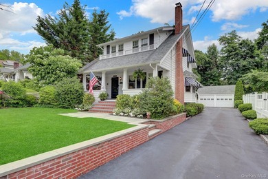 Welcome to 56 Oakland Drive, just a short stroll to the heart of - photo 1