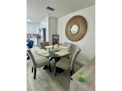Completely Remodeled, beautiful and well-maintained 3-bedroom, 2 - photo 15