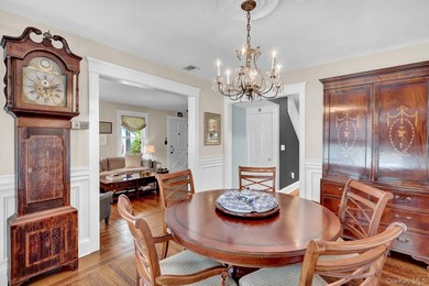 Welcome to 56 Oakland Drive, just a short stroll to the heart of - photo 7