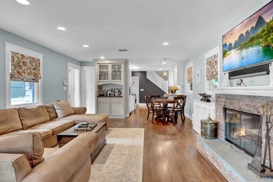 Welcome to 56 Oakland Drive, just a short stroll to the heart of - photo 10