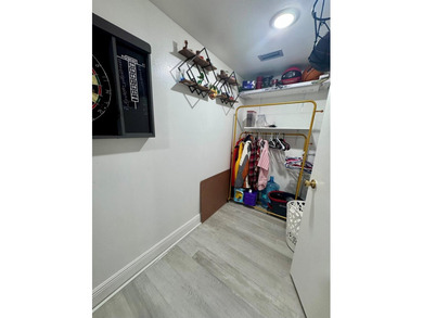 Completely Remodeled, beautiful and well-maintained 3-bedroom, 2 - photo 40