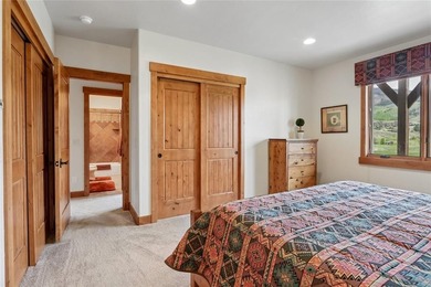 Premier location in Fox Valley at Three Peaks. This exceptional - photo 40