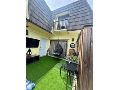 Completely Remodeled, beautiful and well-maintained 3-bedroom, 2 - photo 44