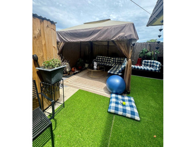 Completely Remodeled, beautiful and well-maintained 3-bedroom, 2 - photo 46