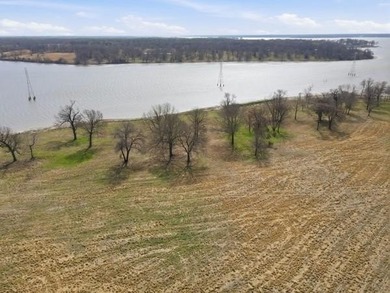 Lake Fork Lot For Sale in Emory Texas